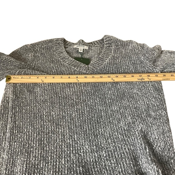 Orvis Women's Grey Sweater - Picture 6 of 7